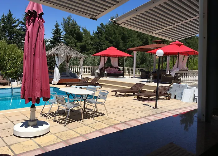 Villa Askamnia And Suites