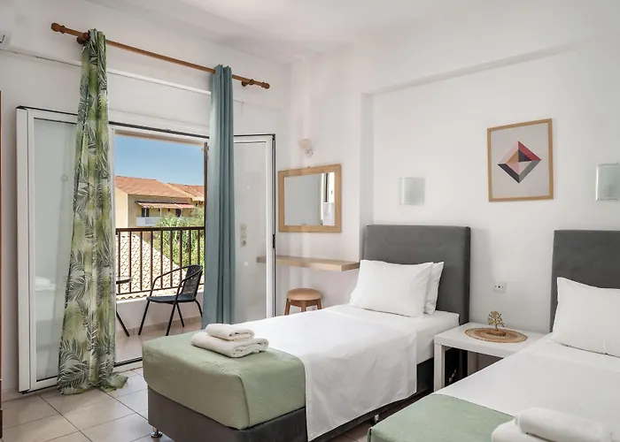 Dora Pool Studios By Konnect,150M From The Beach