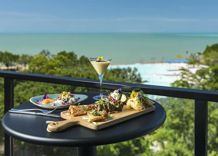 Oaks Cairns Hotel