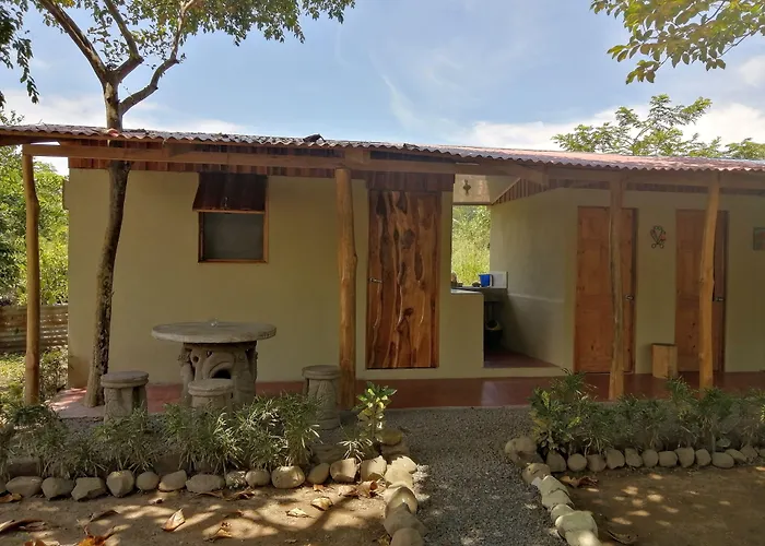 El Gecko Hotel & Tours