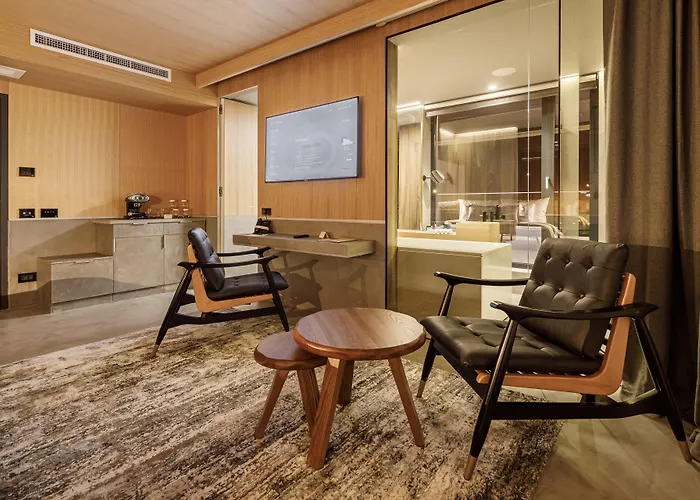 Qosmo Brasov Hotel
