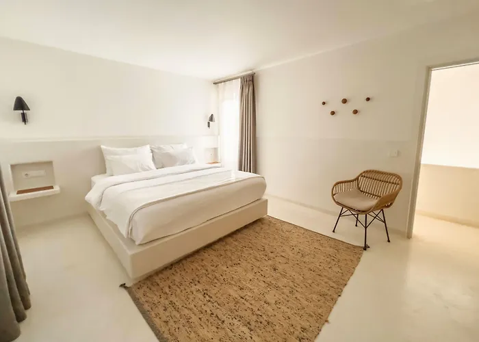 Pilos Suites