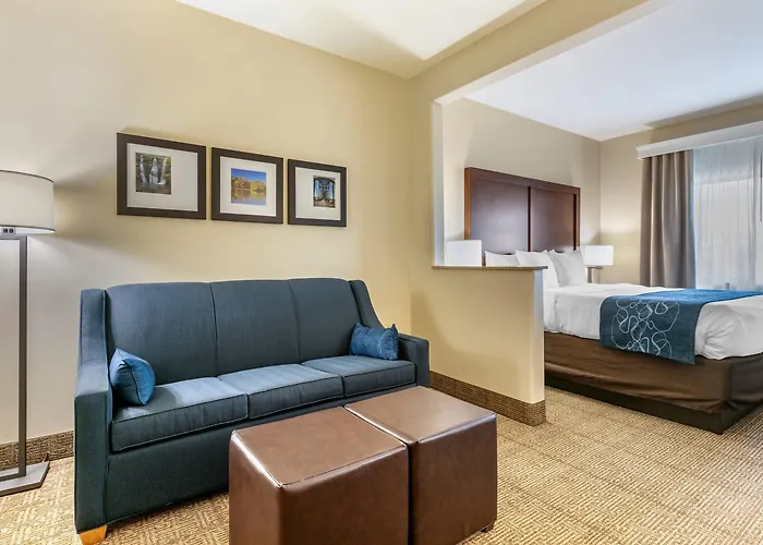 Comfort Suites Batesville
