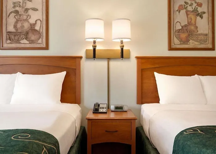 Travelodge By Wyndham Dunsmuir