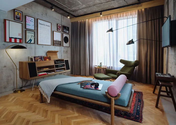 Kloe Hotel