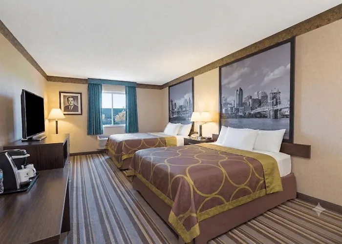 Super 8 By Wyndham Wapakoneta