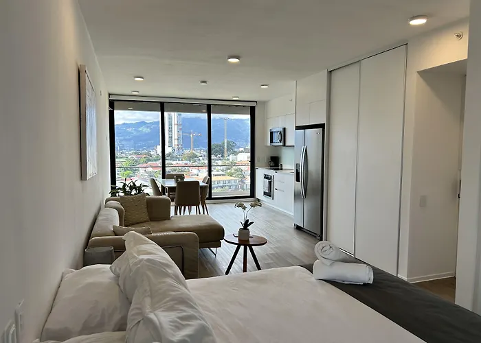 Bee Suites Escalante - San Jose