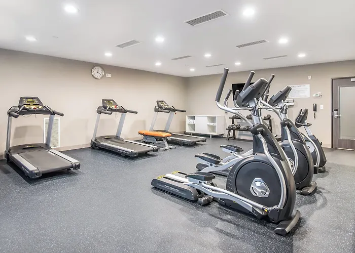 Holiday Inn Express & Suites Tulsa East - Catoosa By Ihg