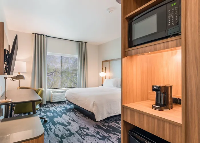 Fairfield By Marriott Inn & Suites Knoxville Clinton