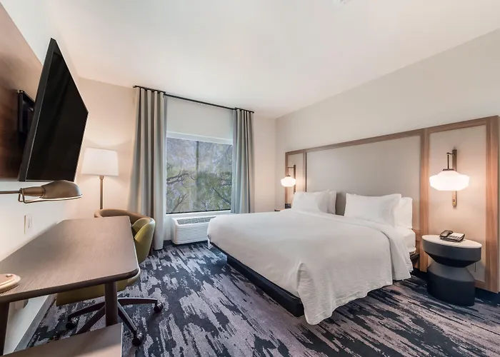 Fairfield By Marriott Inn & Suites Knoxville Clinton