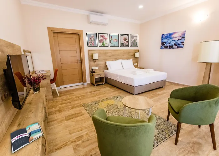 Club Marma Hotel