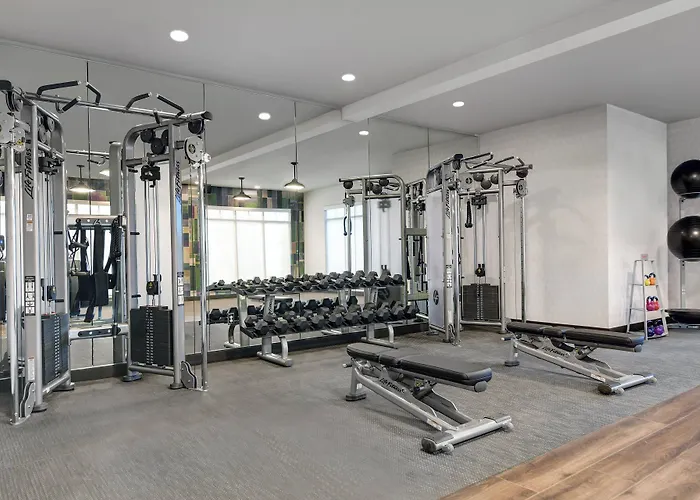 Courtyard By Marriott Manhattan Aggieville