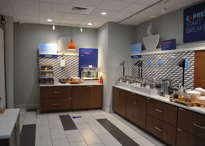 Holiday Inn Express & Suites