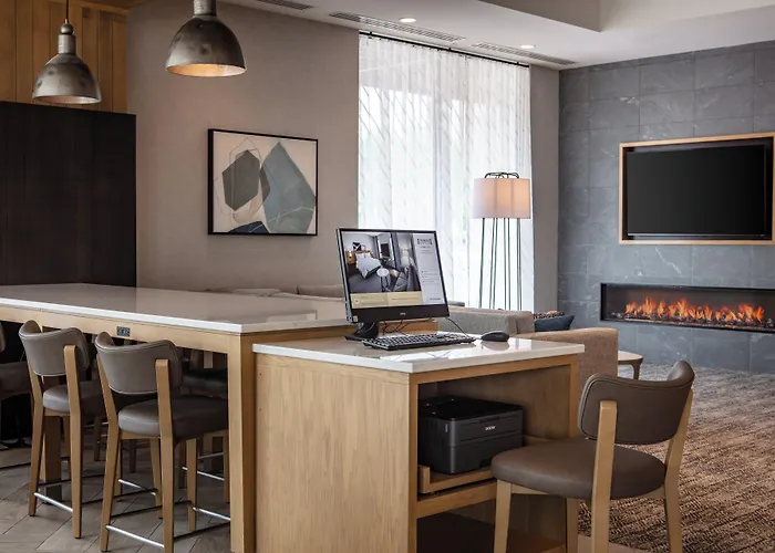 Staybridge Suites - Iowa City - Coralville By Ihg