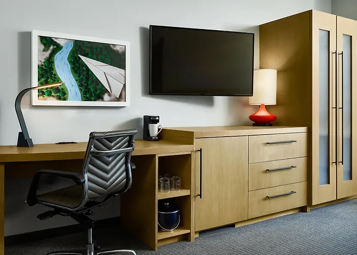 Hyatt Place Pena Station/Denver Airport