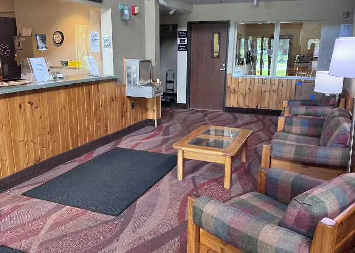 Northwoods Inn And Suites