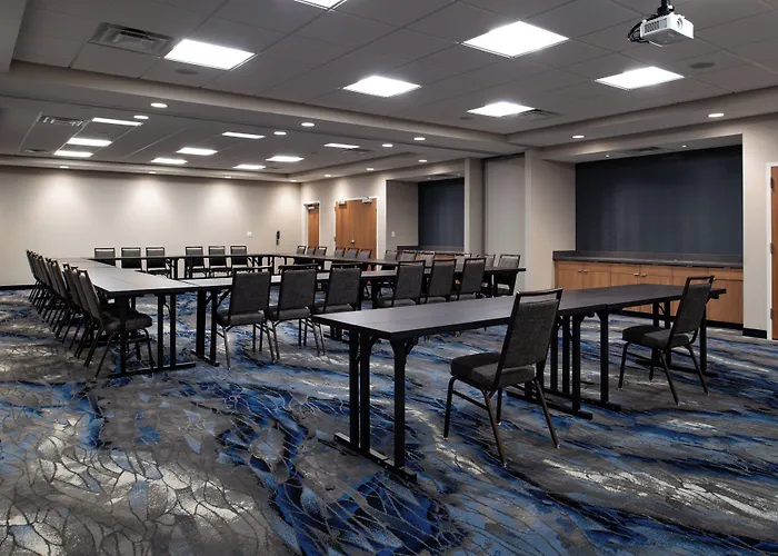 Fairfield Inn & Suites By Marriott Canton