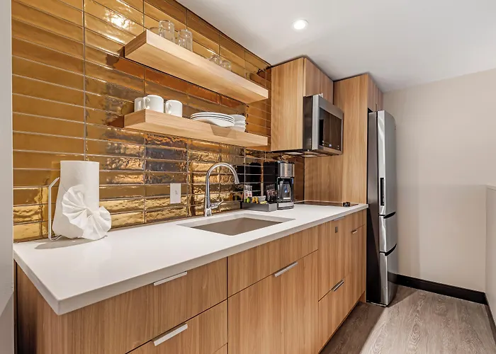 The Quincy, An Ascend Collection Hotel