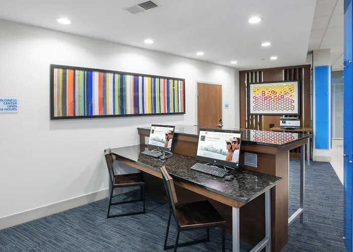 Holiday Inn Express & Suites Purcell By Ihg