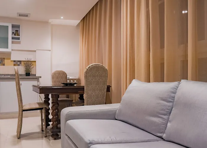 Cataleya Hotel