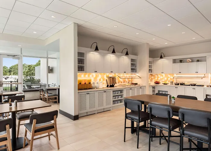 Hyatt Place Virginia Beach Town Center