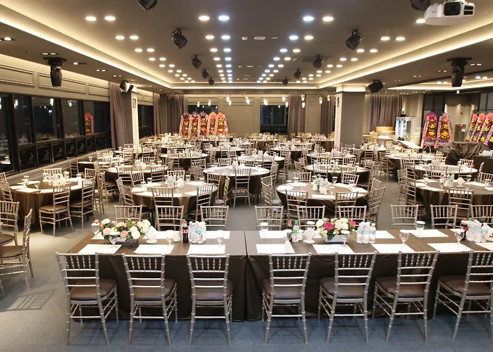 Cm Park Hotel