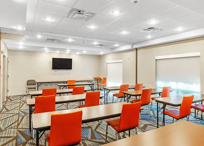Holiday Inn Express & Suites Mobile - University Area By Ihg