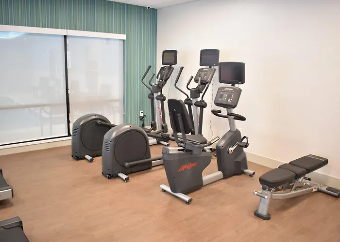 Holiday Inn Express & Suites - Boston South - Randolph By Ihg