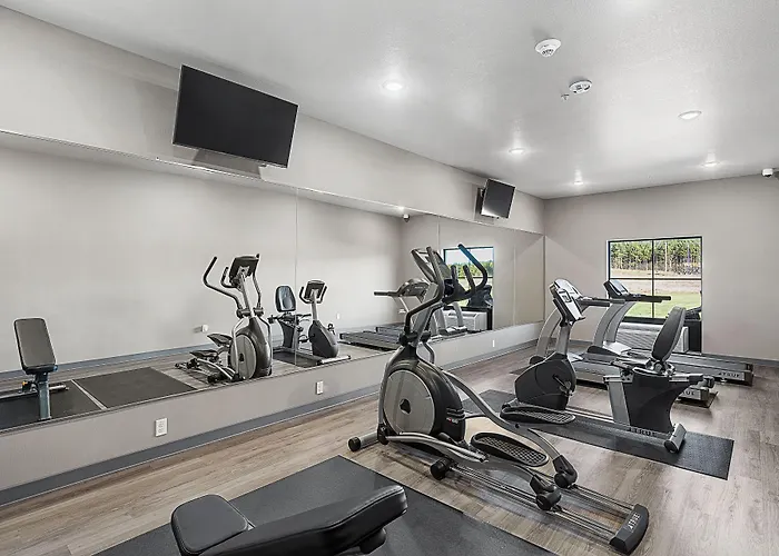 Riverstone Suites By Cobblestone Hotels - Chippewa Falls