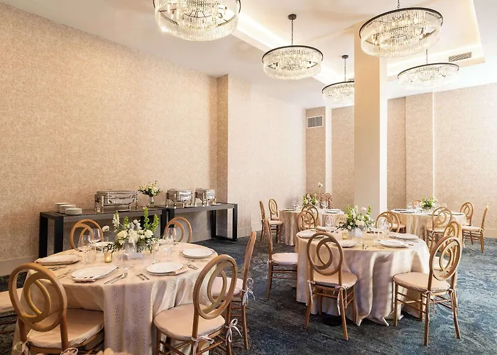Hotel Petersburg, Tapestry Collection By Hilton