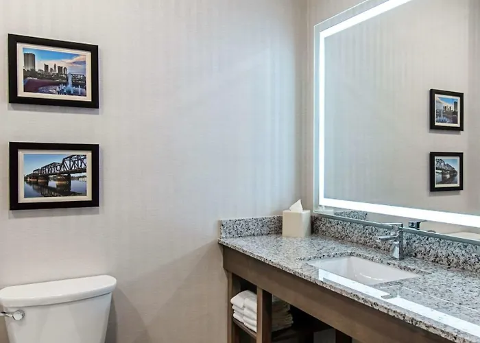 Comfort Suites Grove City - Columbus South