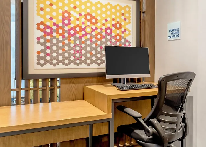 Holiday Inn Express & Suites - Milwaukee West Allis By Ihg