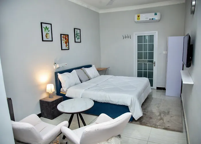 Brymac Hotel