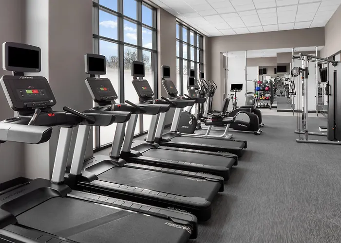 Courtyard By Marriott Lansing Downtown