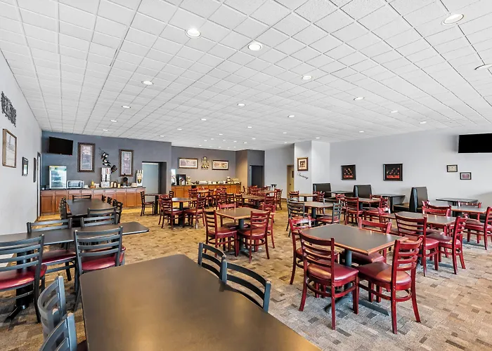 Suburban Studios Fort Dodge