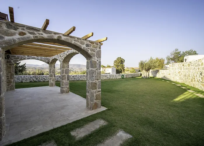 Zeyt Inn Hotel