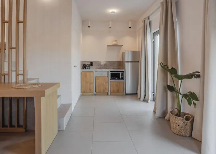 Amal Kythnos Suites