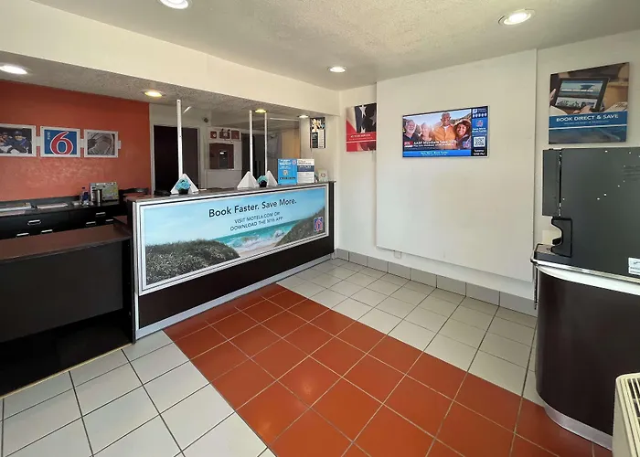 Studio 6 Galveston TX