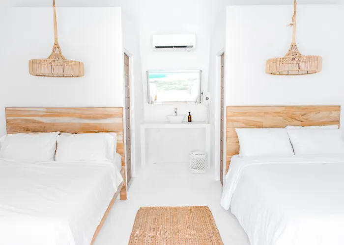Igloo Beach Lodge
