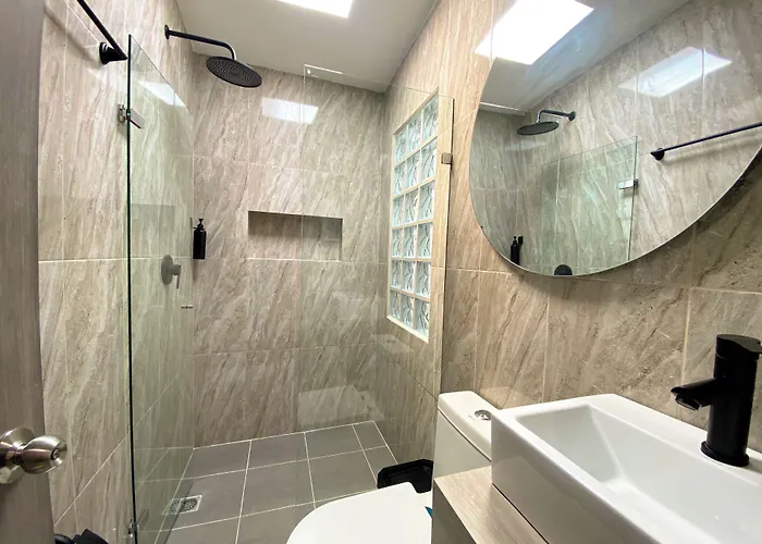 Maidy Luxury Hotel