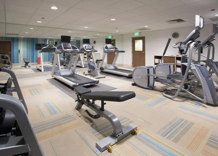 Holiday Inn Express & Suites Kansas City - Oak Grove I-70 By Ihg