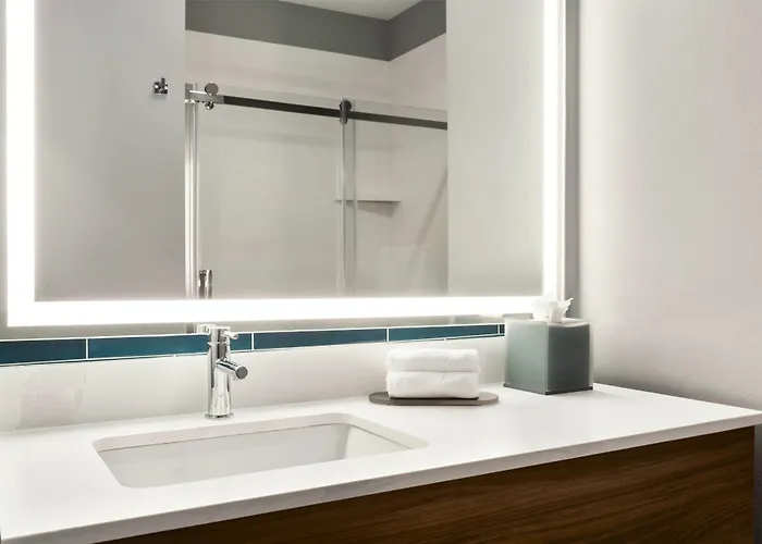 La Quinta Inn & Suites By Wyndham Mount Laurel Moorestown