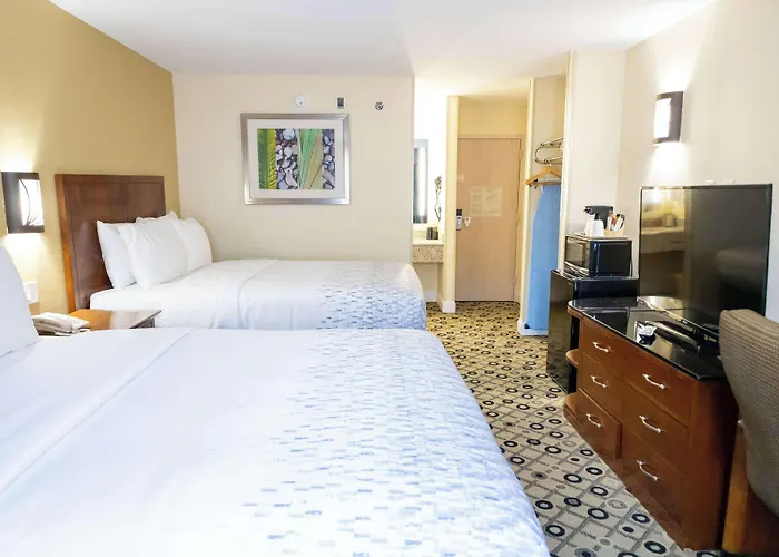 Days Inn By Wyndham College Park Atlanta Airport South