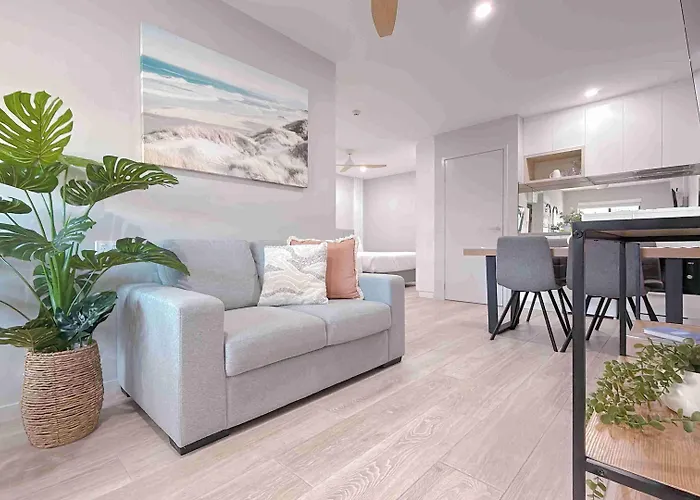 Belmoral Corporate Suites (Adults Only)