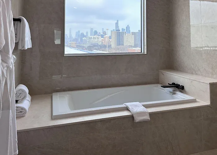 Springhill Suites By Marriott Chicago Chinatown