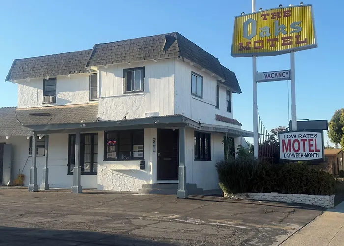 The Oaks Motel