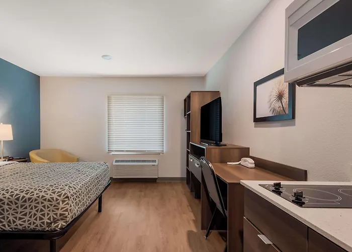 Woodspring Suites Bellflower - Los Angeles