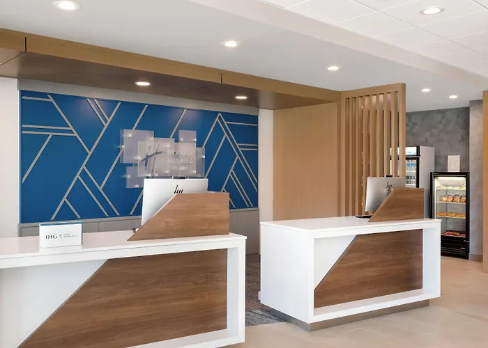 Holiday Inn Express & Suites Alton St Louis Area By Ihg