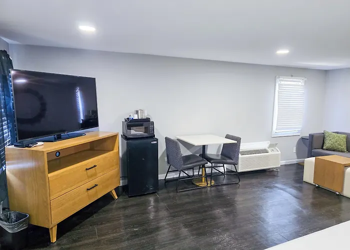 Penn Lodge Hotel & Suites Philadelphia - Bensalem