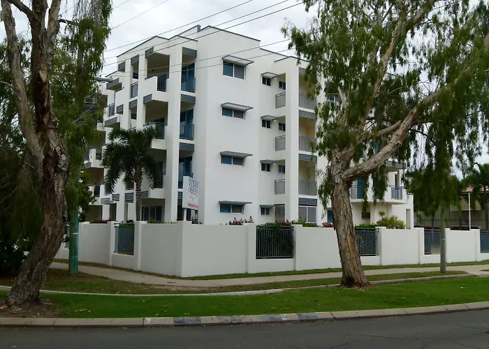 Madison Ocean Breeze Apartments